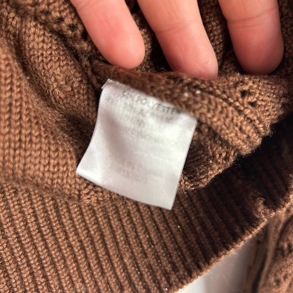 Tularosa Brown Maple Cable Knit Knot Turtle Meck Sweater Size XS - Picture 5 of 6